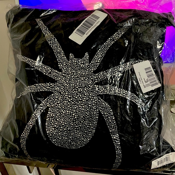 Pillow - Picture 1 of 1